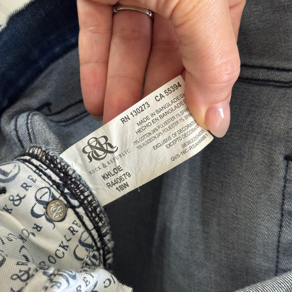 Rock & Republic Khloe Denim Mini Skirt in Faded Blue - Picture 4 of 12